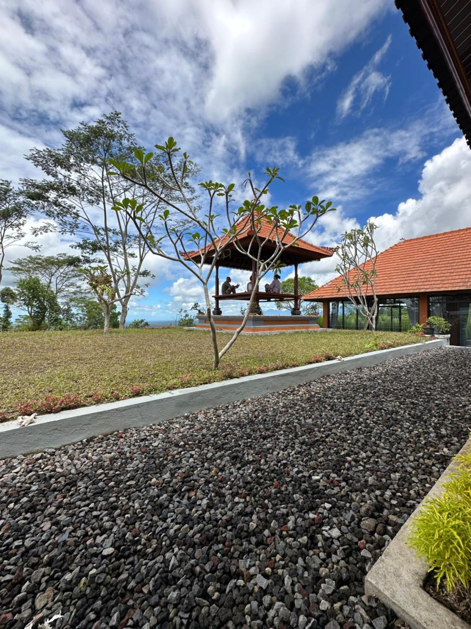 BesakihBali Basuki Retreat Center公寓 外观 照片