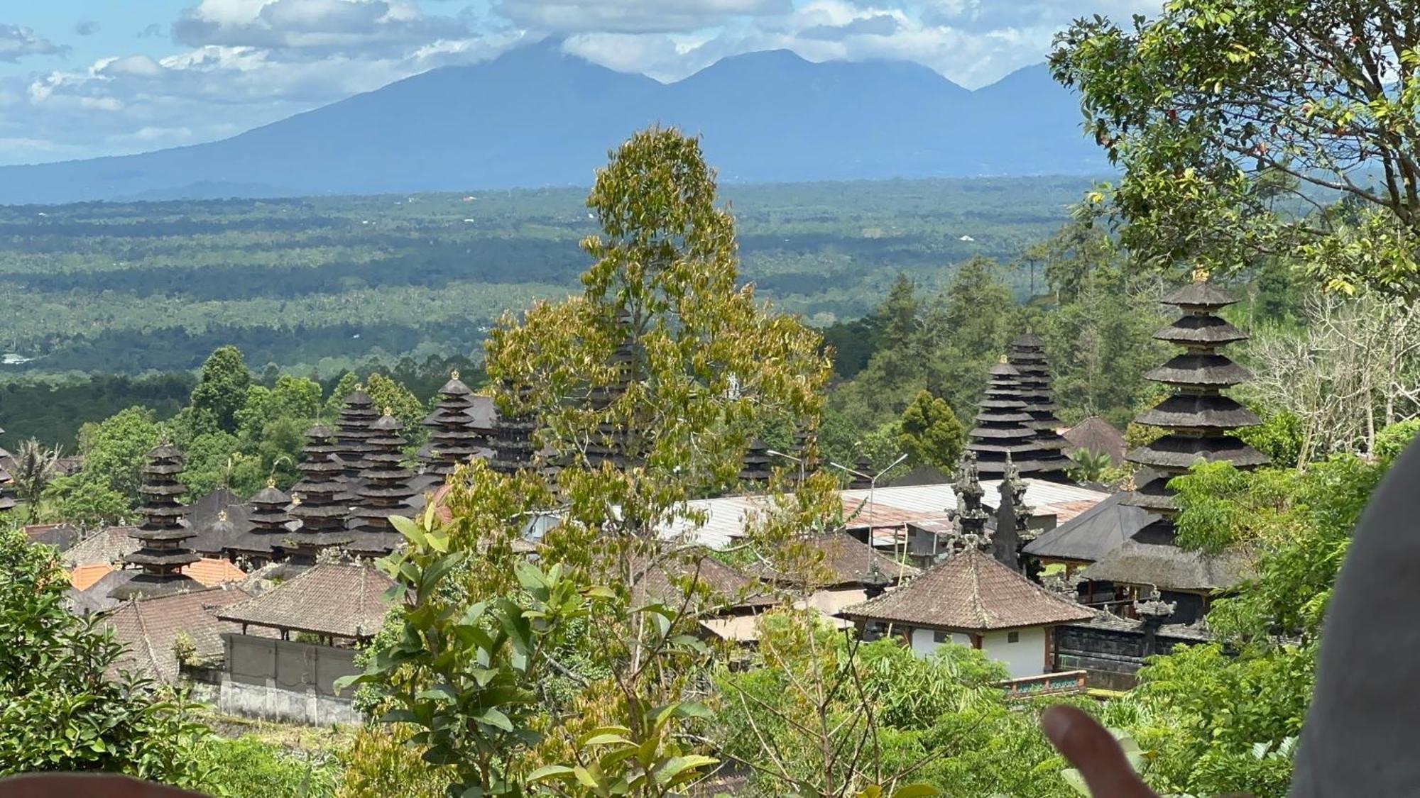 BesakihBali Basuki Retreat Center公寓 外观 照片