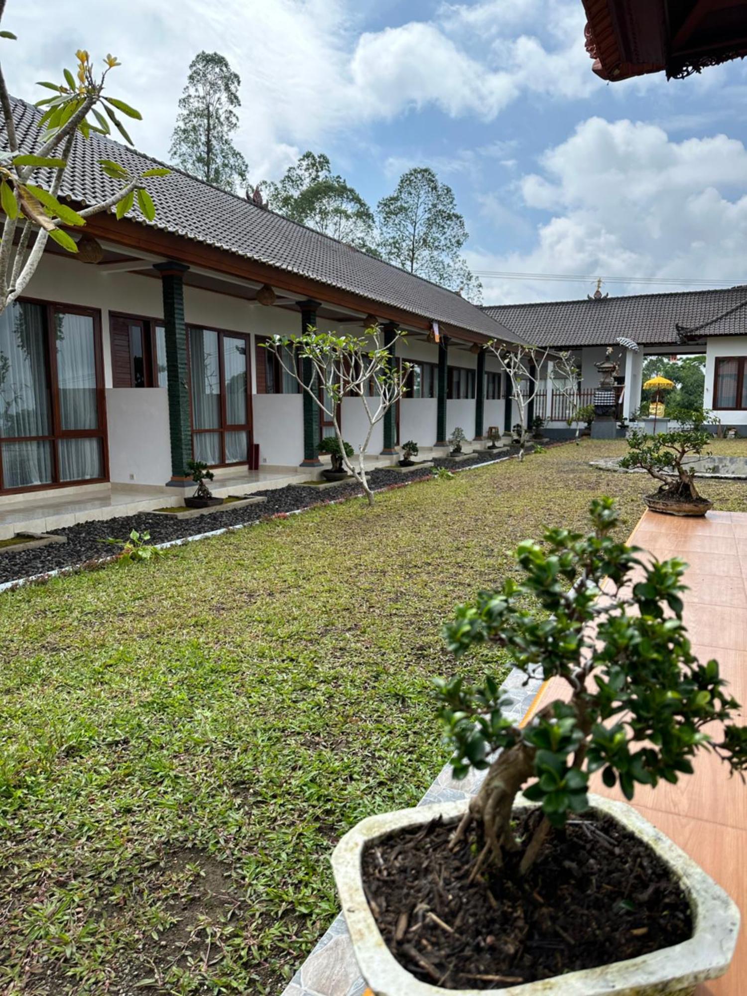 BesakihBali Basuki Retreat Center公寓 外观 照片