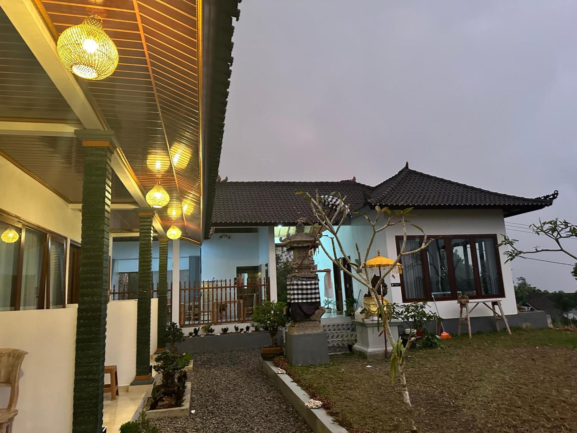 BesakihBali Basuki Retreat Center公寓 外观 照片