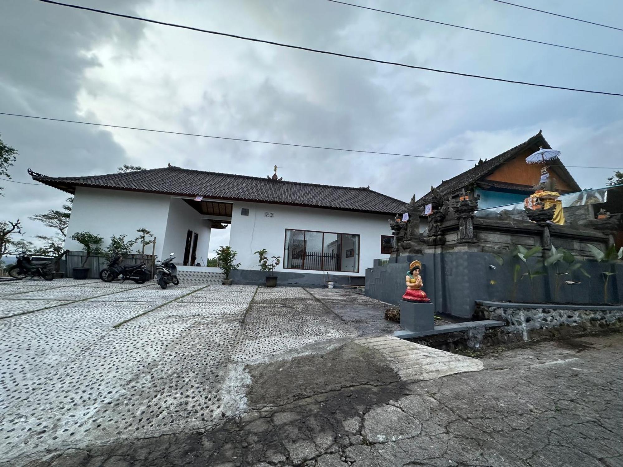 BesakihBali Basuki Retreat Center公寓 外观 照片