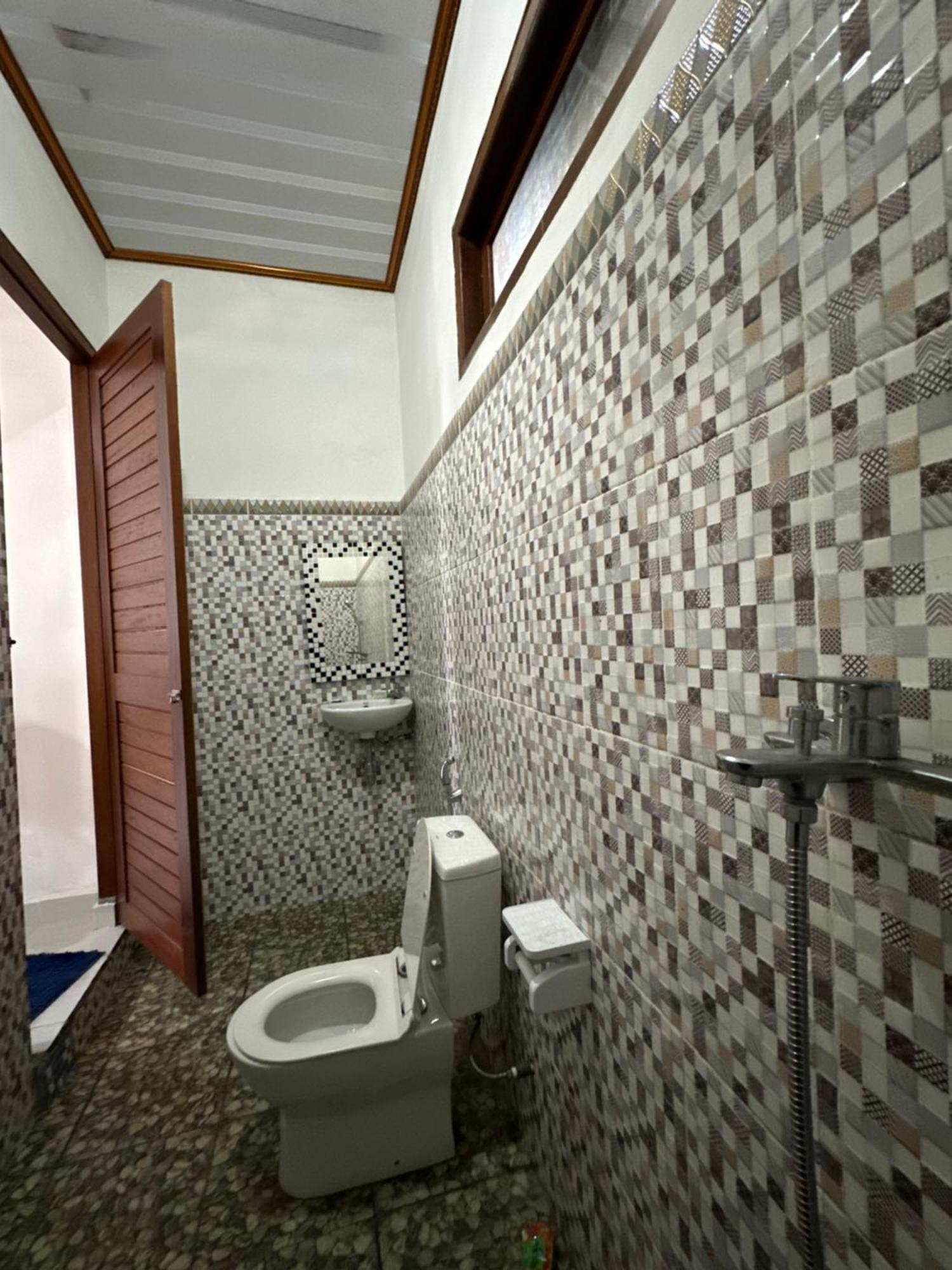 BesakihBali Basuki Retreat Center公寓 外观 照片